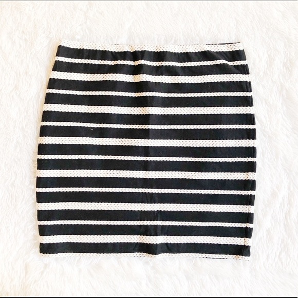 MAX Studio Woven stripe pencil skirt Size M/L - Picture 1 of 4